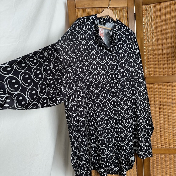 Dresses in LALA Smiley Face Patterned Black and White lounge set - Picture 5 of 7